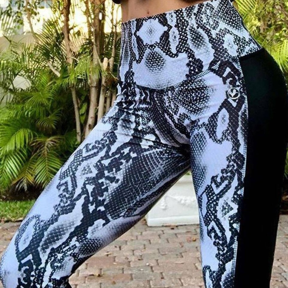 Snake Skin Printed Leggings Ankle length
